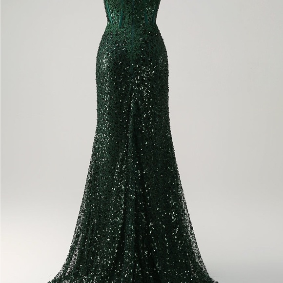Elegant Green Sequin Evening Gown Prom Dress - Picture 2 of 5